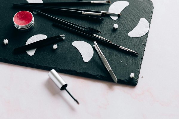 Quels types de jupes en dentelle sont les plus adaptés pour des soirées romantiques?